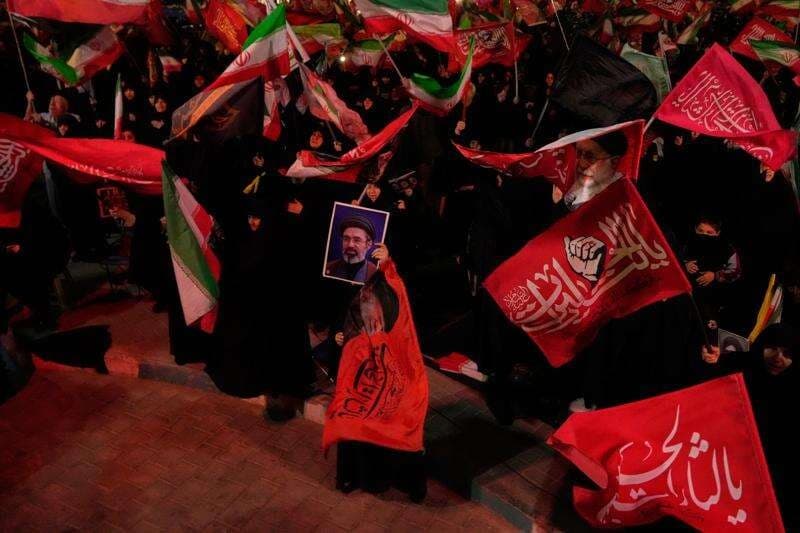 رهبر ایران می‌گوید که پاسخ به حمله هیچ «محدودیت جغرافیایی» نخواهد داشت و سایر اخبار خاورمیانه.