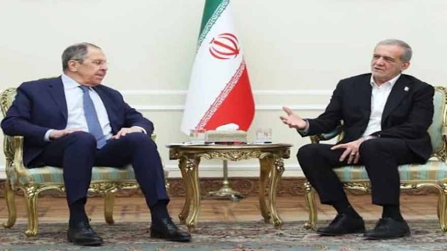 وزیر امور خارجه روسیه به تهران برای گفتگو در مورد جنگ ایران-آمریکا وارد شد.