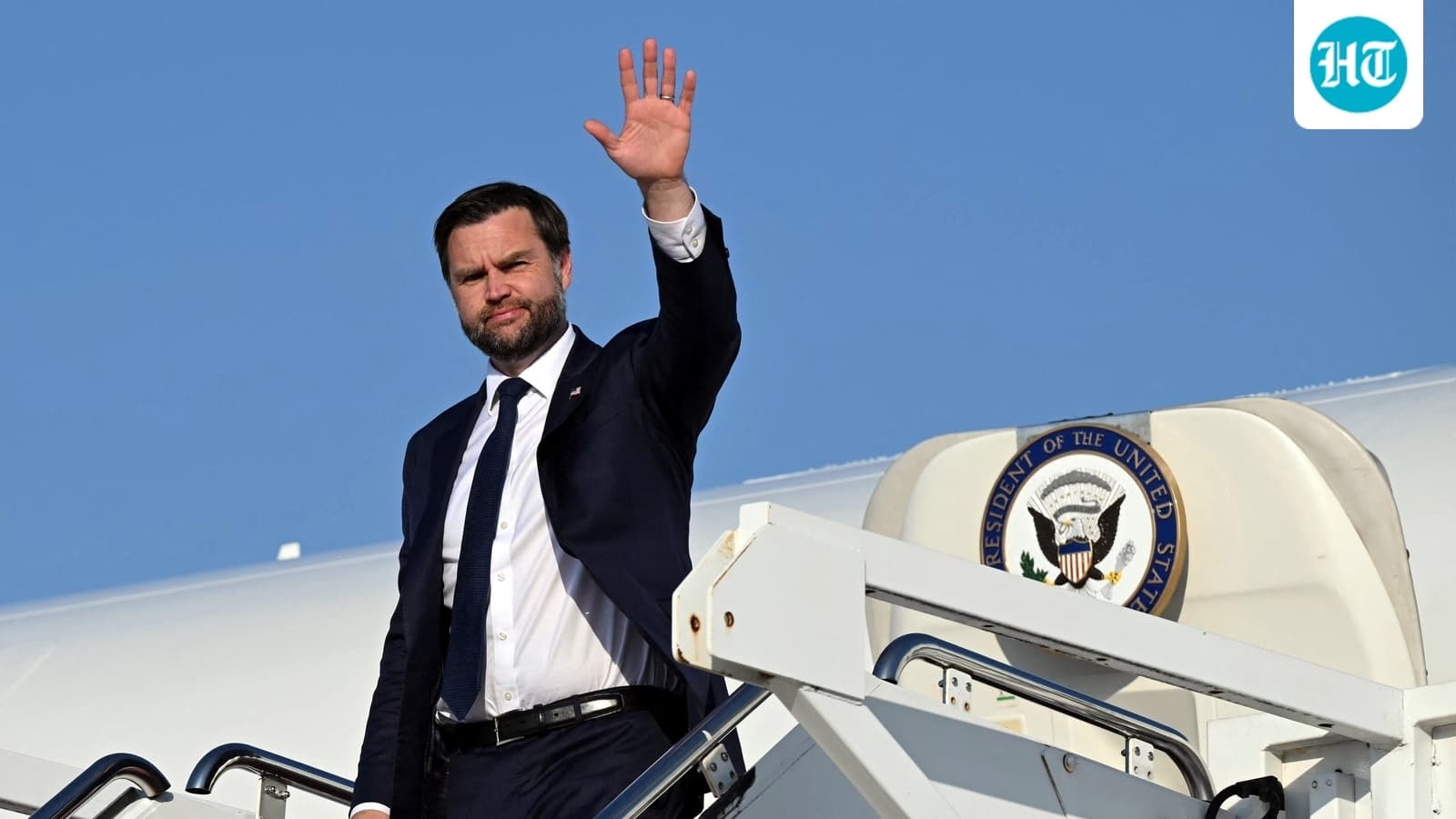 ؜ JD Vance با یک تندرو ایرانی تماس می‌گیرد تا درباره امکان گفتگوها در میان تهدیدات تازه جنگی صحبت کند: گزارش